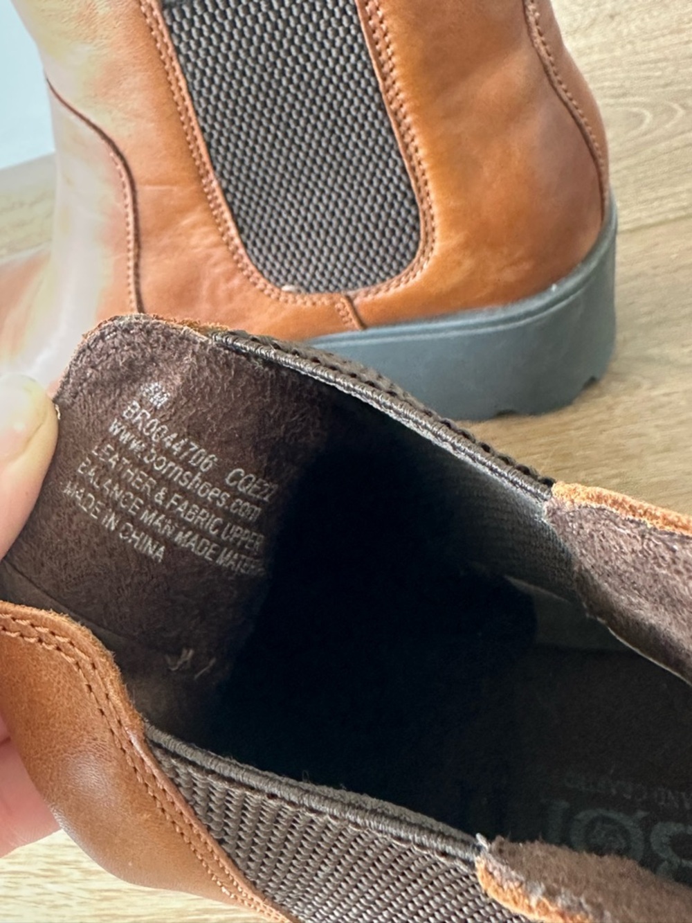 Born Women's Tan Leather Chelsea Ankle Boots - Picture 5 of 7